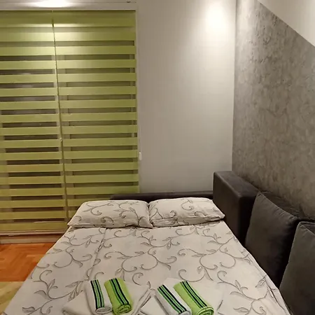 Leo 11 Apartment